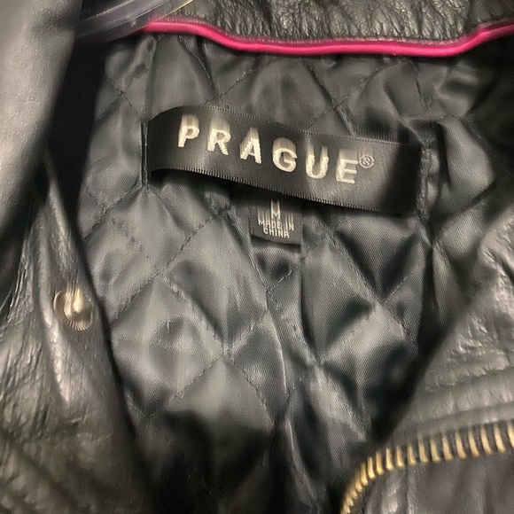 Prague leather cropped bomber jacket- size Medium - Picture 4 of 12
